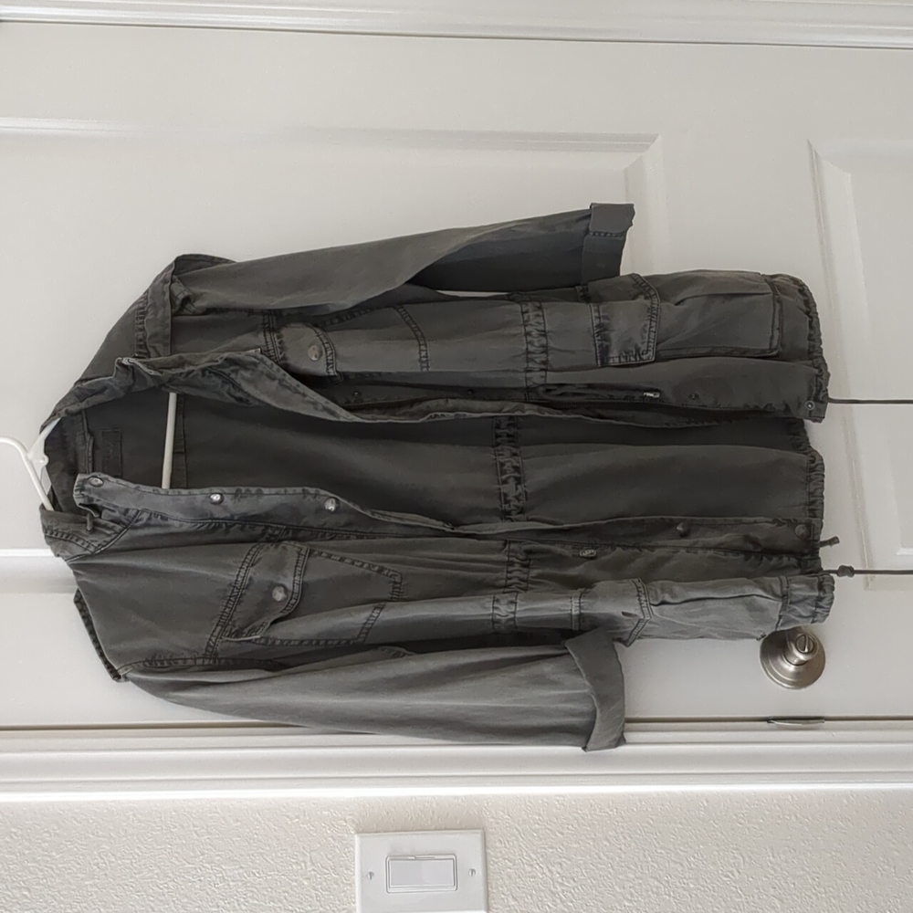 Aritzia Talula Hooded Trooper Jacket